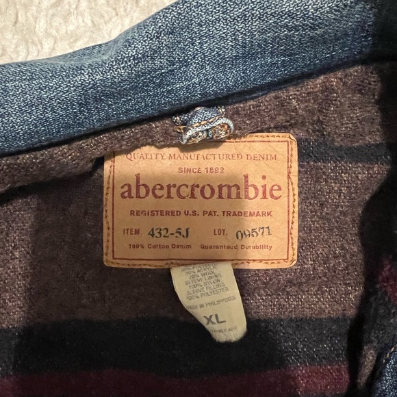 Abercrombie Women’s Jean Jacket - Picture 2 of 6